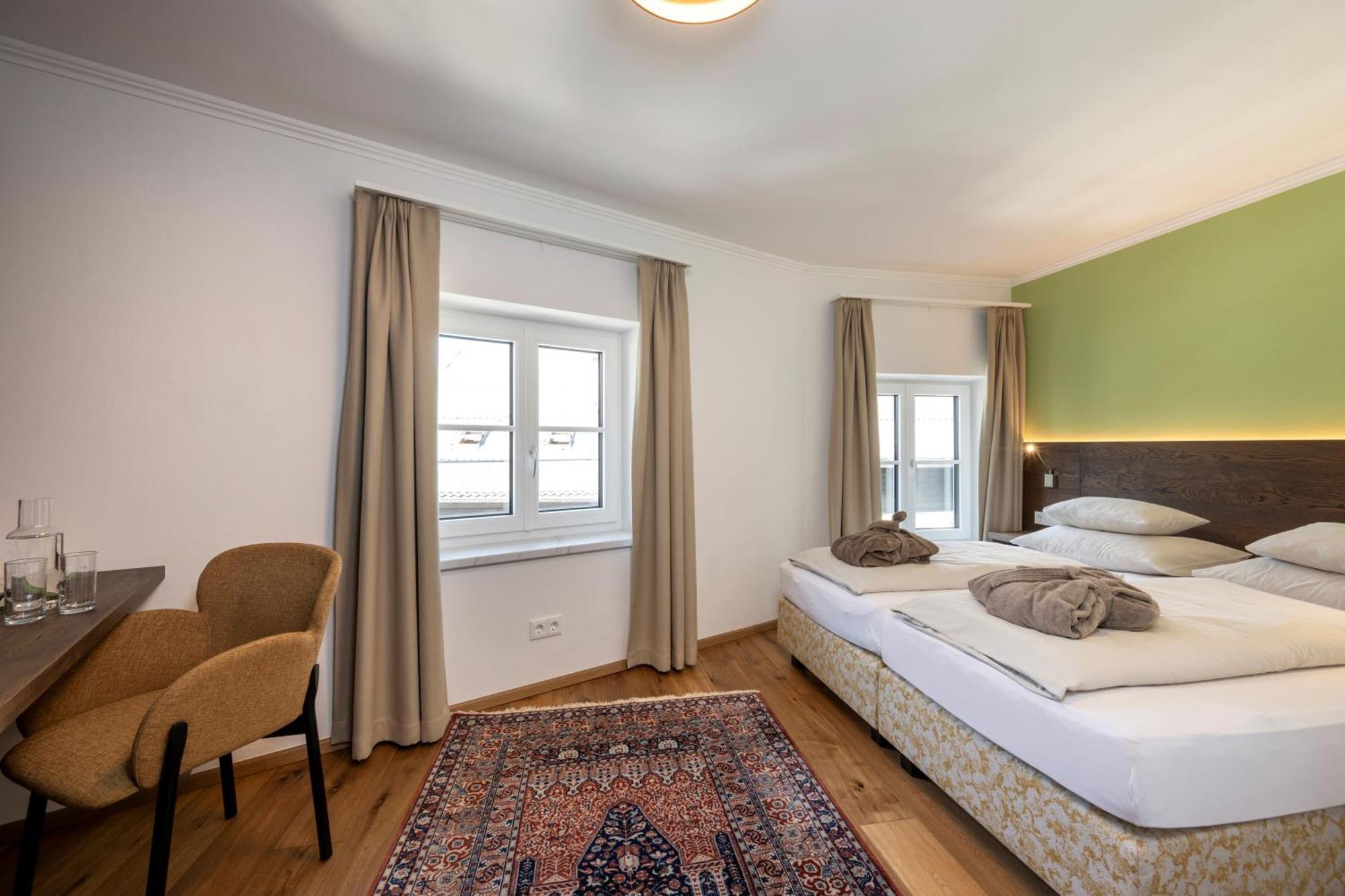 Kirchenwirt Hotel Strobl Buitenkant foto